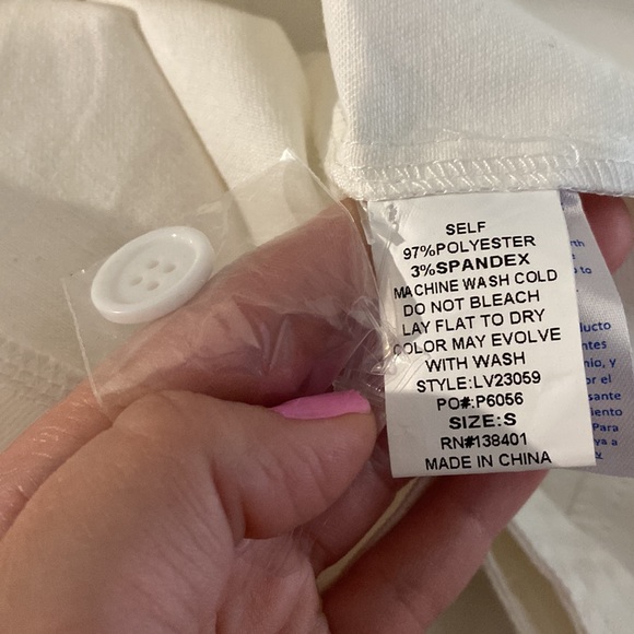 White short overalls - Picture 9 of 9